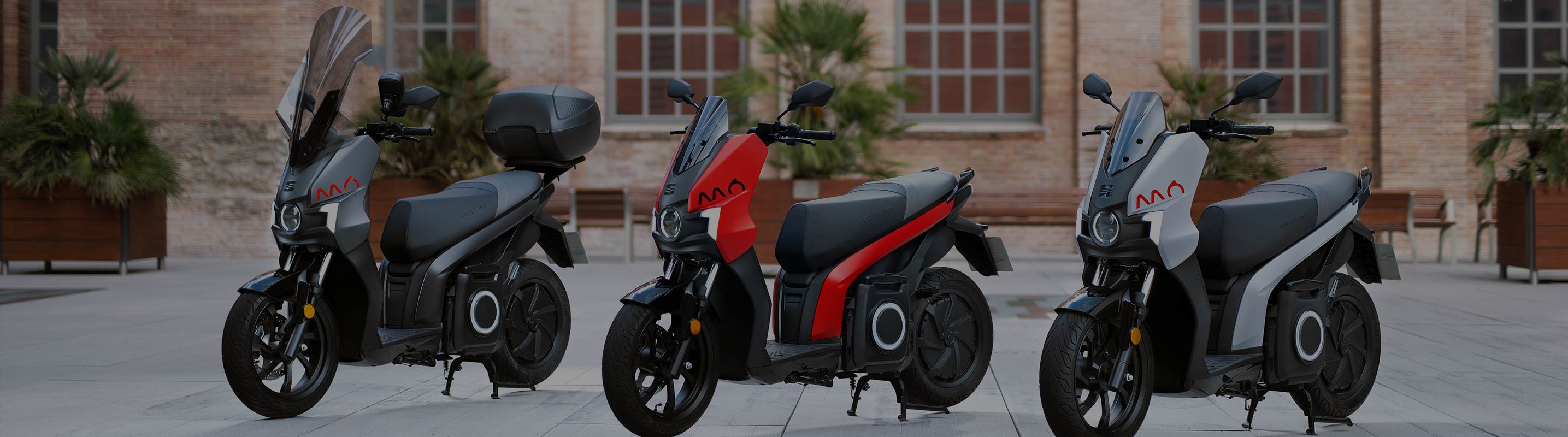 SEAT MÓ eKickScooter 65 keep me informed electric scooter front view